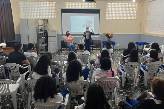 Meninas e jovens mulheres: 12 projetos para fortalecer o protagonismo