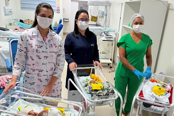 Cuidado humanizado: Maternidade promove ação inspirada na Copa para acolher mães e bebês da UTI Neonatal