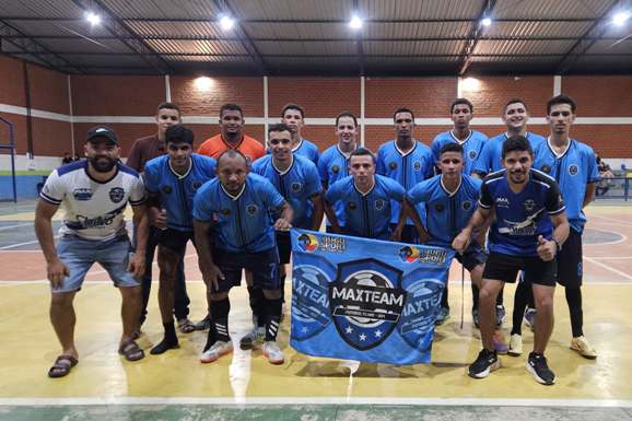 Debutante em competições, equipe Maxteam de futsal chega a decisão de Copa do Caroebe